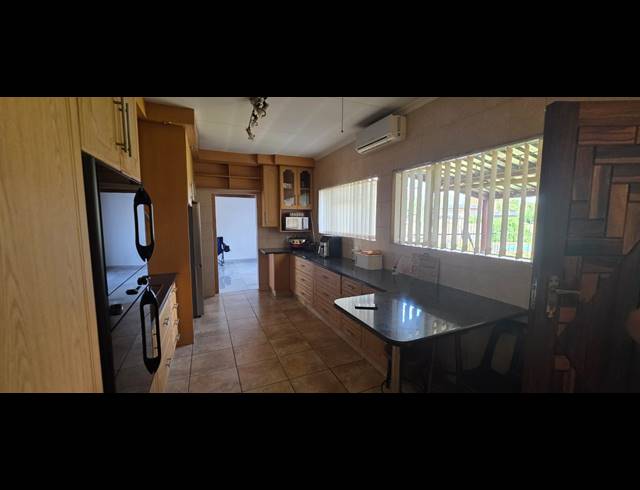 4 BEDROOM HOUSE FOR SALE IN VANDERBIJLPARK SE 2